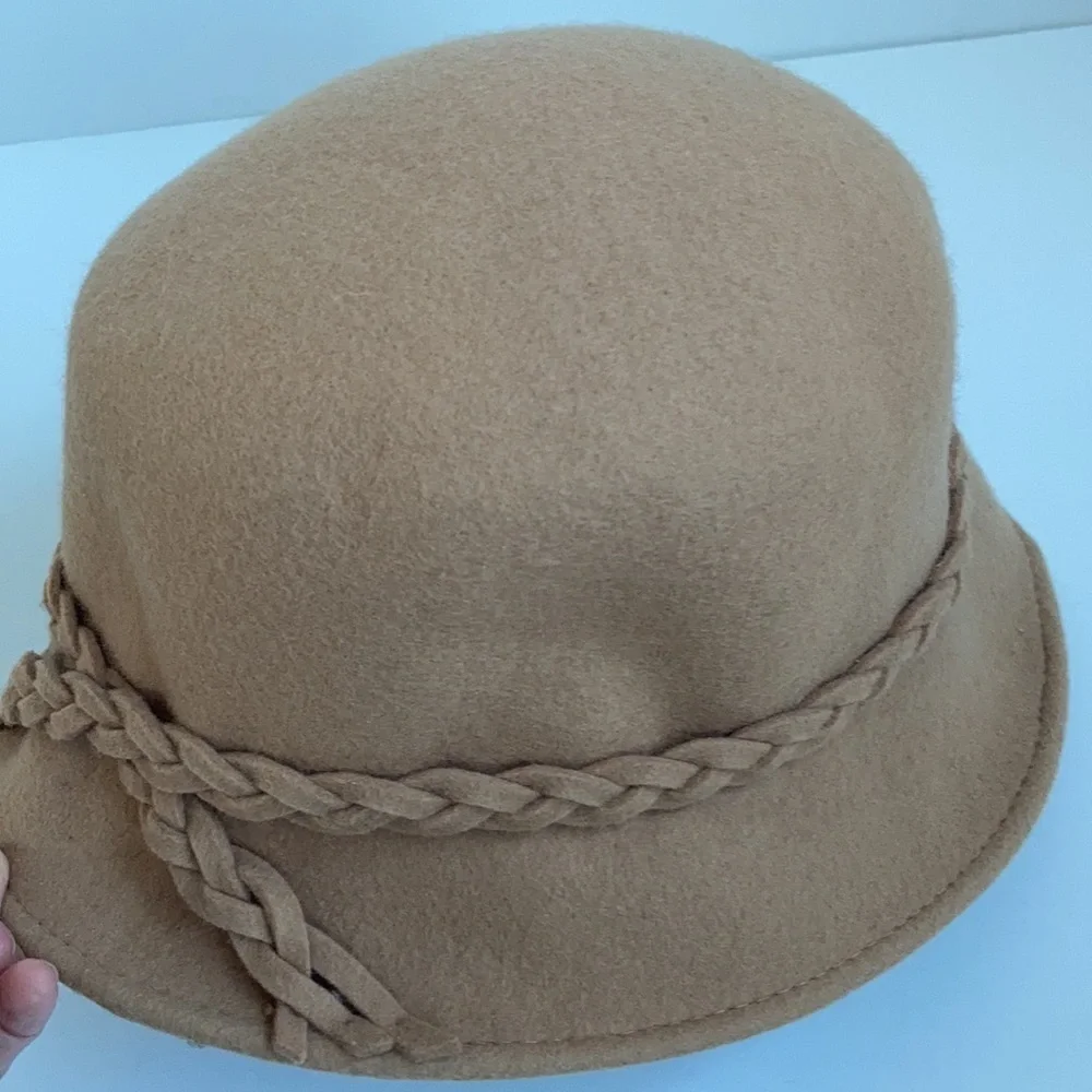 100% wool winter camel bucket hat w braided trim
